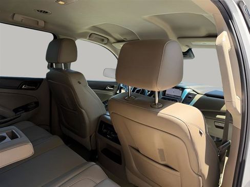 Used 2016 GMC Yukon XL SLT RWD image 45