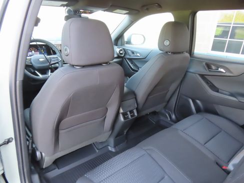 New 2026 Chevrolet Equinox LT w/ LPO, Floor Liner Package image 22