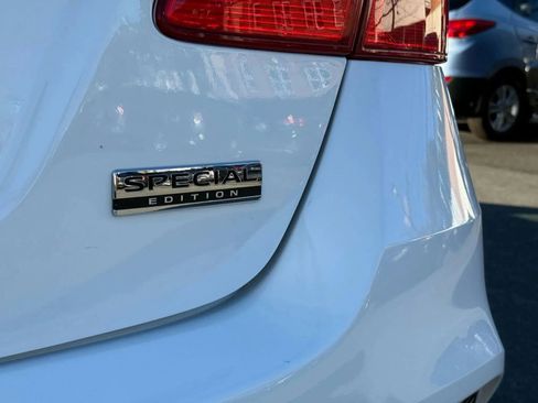 Used 2019 Nissan Sentra SV w/ Special Edition Package image 6