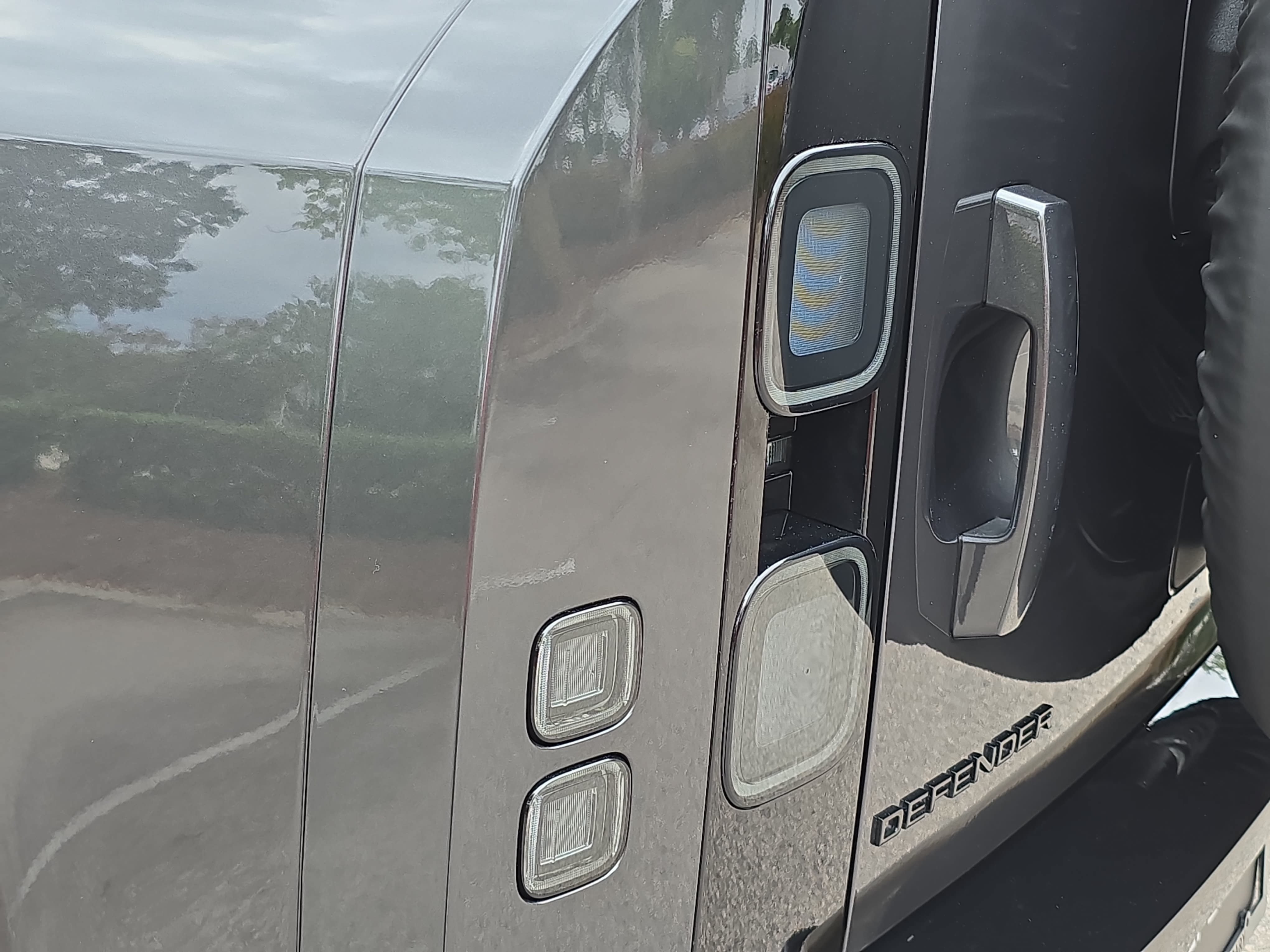 New 2026 Land Rover Defender 110 X-Dynamic SE AWD/4WD image 34