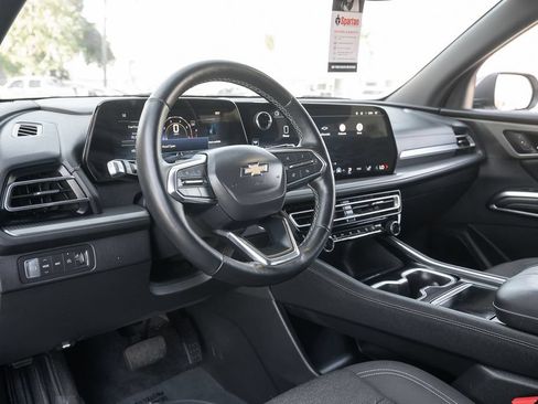 Used 2024 Chevrolet Traverse LT AWD/4WD image 18