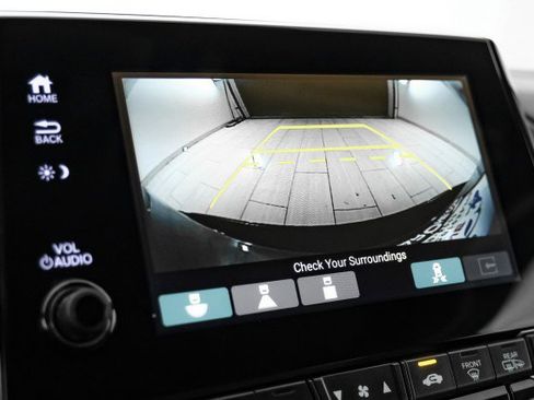 Used 2018 Honda Odyssey Touring image 22