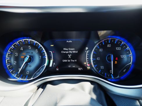 New 2026 Chrysler Pacifica Pinnacle image 33