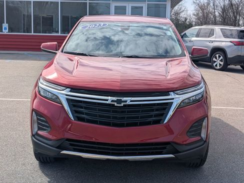Used 2023 Chevrolet Equinox LT image 2