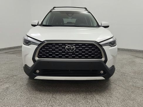 Used 2024 Toyota Corolla Cross XLE w/ Convenience Package FWD image 9