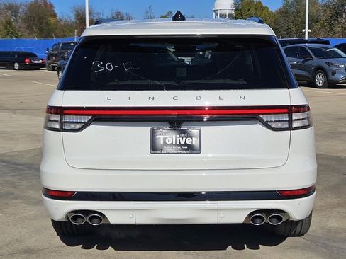 New 2026 Lincoln Aviator Reserve image 7