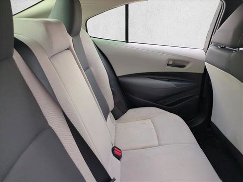 Used 2022 Toyota Corolla LE FWD image 18