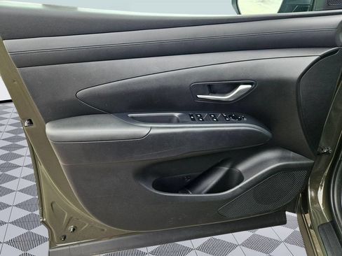 Certified 2025 Hyundai Tucson SE AWD/4WD image 10