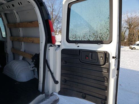 Used 2024 Chevrolet Express 2500 w/ Driver Convenience Package image 34