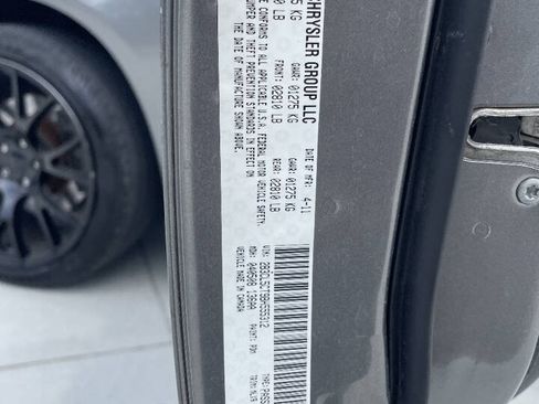 Used 2011 Dodge Charger R/T RWD image 28