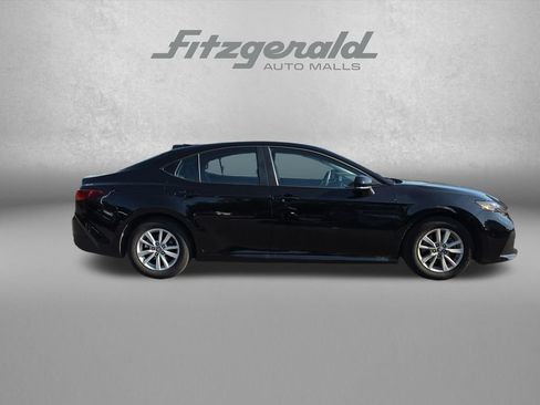 Used 2026 Toyota Camry LE FWD image 9