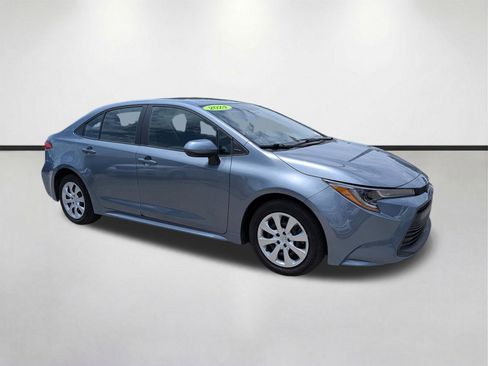 Used 2024 Toyota Corolla LE FWD image 2