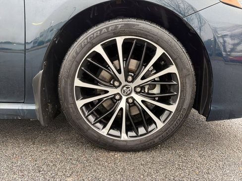 Used 2020 Toyota Camry SE image 36