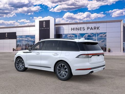 New 2026 Lincoln Aviator AWD image 4