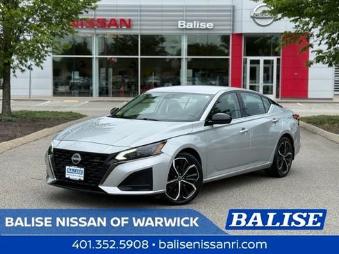 Used 2023 Nissan Altima 2.5 SR FWD image 1