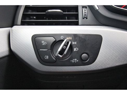 Used 2017 Audi A4 2.0T Premium image 24