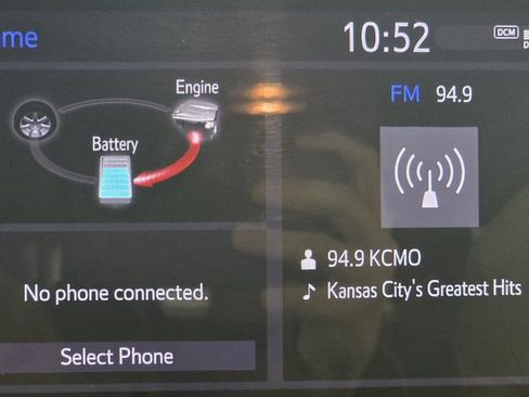 Used 2021 Toyota Sienna Limited image 3