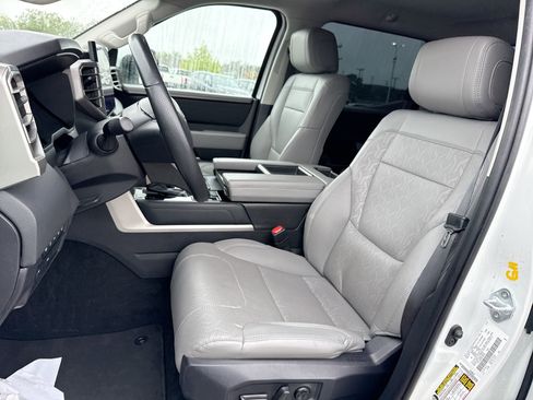 Used 2024 Toyota Tundra Limited w/ Power Package AWD/4WD image 13