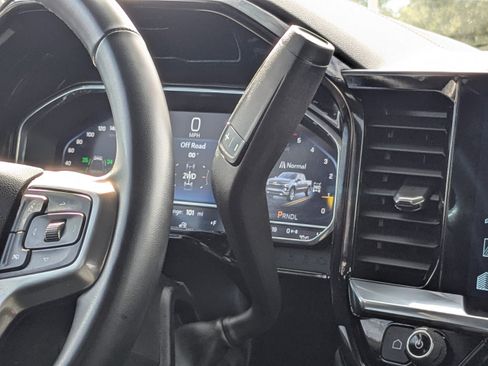 Used 2023 Chevrolet Silverado 1500 RST image 19