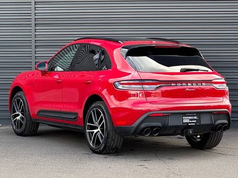 Used 2025 Porsche Macan image 3