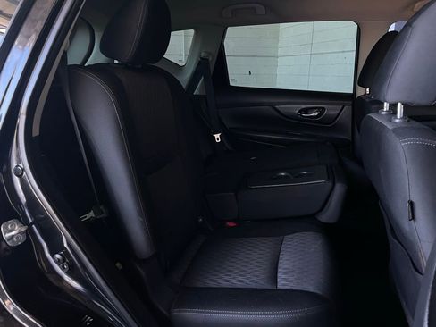 Used 2017 Nissan Rogue S FWD image 17