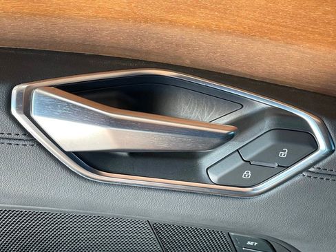 Used 2023 Audi e-tron GT Premium Plus image 14