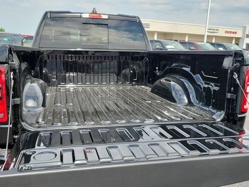 New 2026 RAM 1500 Express AWD/4WD image 8