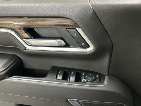 Certified 2025 Chevrolet Silverado 2500 LT w/ Z71 Chrome Sport Edition image 11