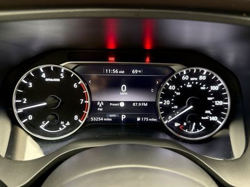 Used 2023 Nissan Rogue S AWD/4WD image 13