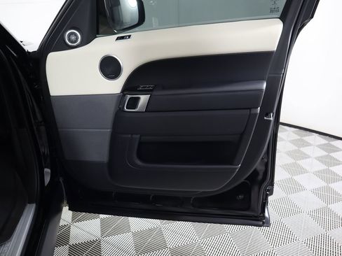 Used 2022 Land Rover Range Rover Sport HSE Silver Edition image 26