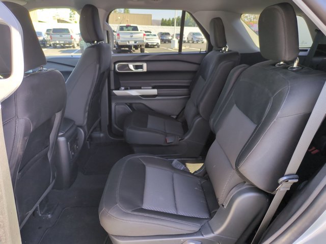 Used 2023 Ford Explorer XLT RWD image 17