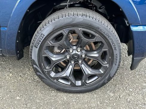 Used 2024 RAM 1500 Limited AWD/4WD image 7