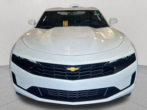 Used 2023 Chevrolet Camaro LT RWD image 8
