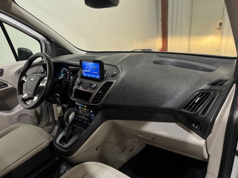 Used 2022 Ford Transit Connect XLT FWD image 11