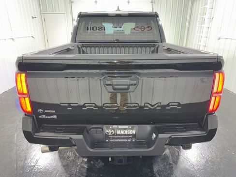 New 2026 Toyota Tacoma SR5 AWD/4WD image 32