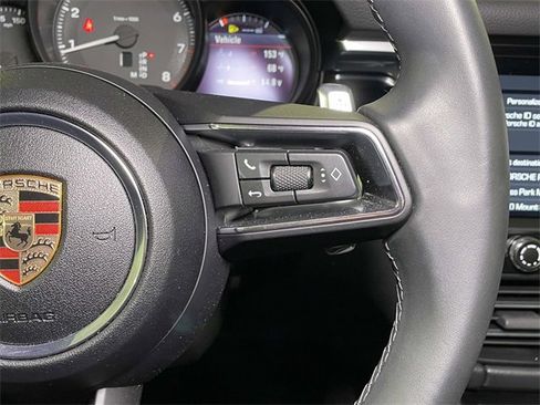 Used 2025 Porsche Macan image 42