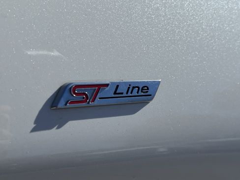 Used 2022 Ford Explorer ST-Line w/ Class IV Trailer Tow Package image 13