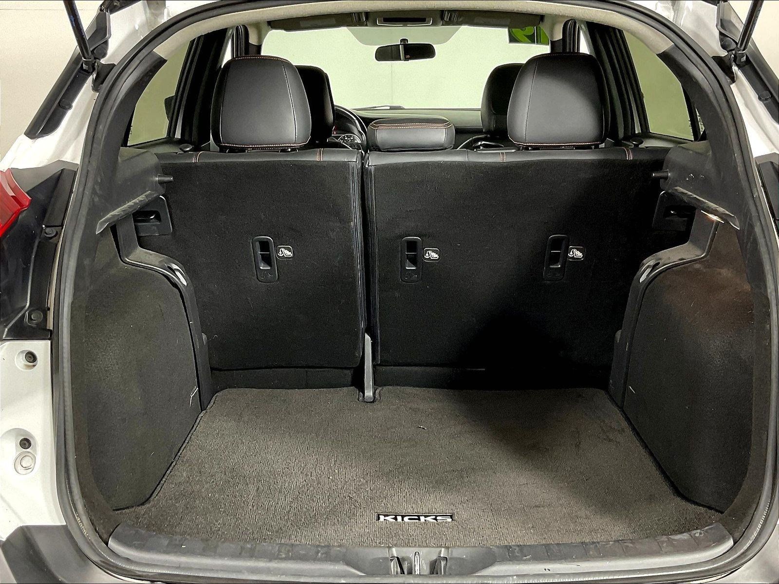Used 2019 Nissan Kicks SR w/ SR Premium Package FWD image 33