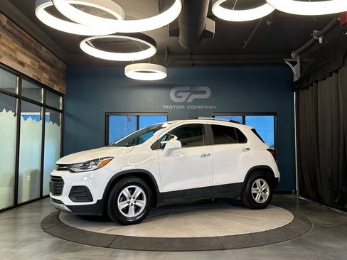 Used 2018 Chevrolet Trax LT w/ LT Convenience Package FWD image 7