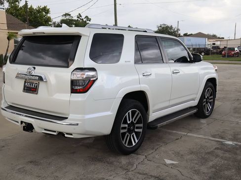 Used 2021 Toyota 4Runner Limited AWD/4WD image 9