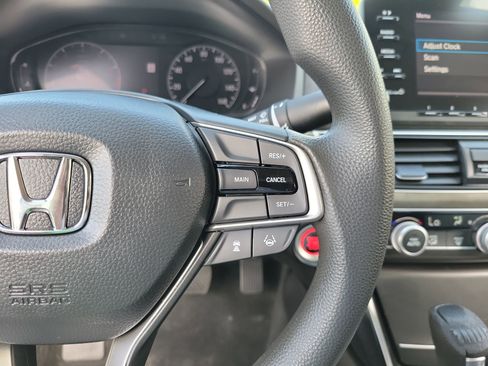 Used 2019 Honda Accord LX image 29