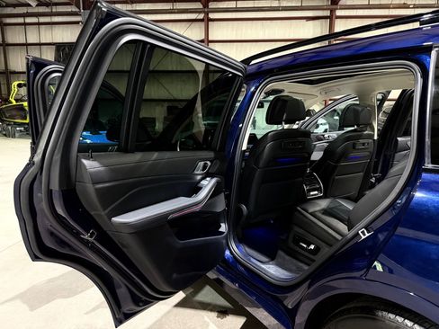 Used 2021 BMW X7 xDrive40i w/ Premium Package AWD/4WD image 16