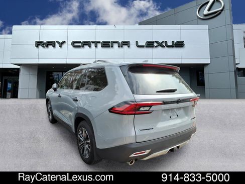 Used 2025 Toyota Grand Highlander AWD Hybrid image 4