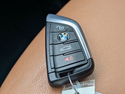 Used 2022 BMW X3 M40i w/ Premium Package image 32