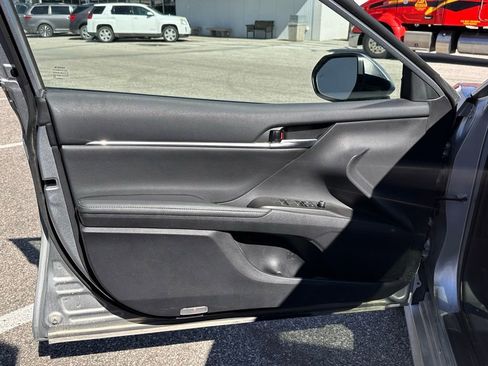 Used 2023 Toyota Camry XLE w/ Navigation Package image 12