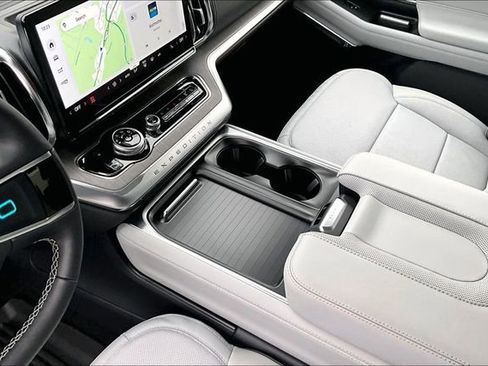 New 2026 Ford Expedition Max Platinum w/ Platinum Ultimate Package AWD/4WD image 8