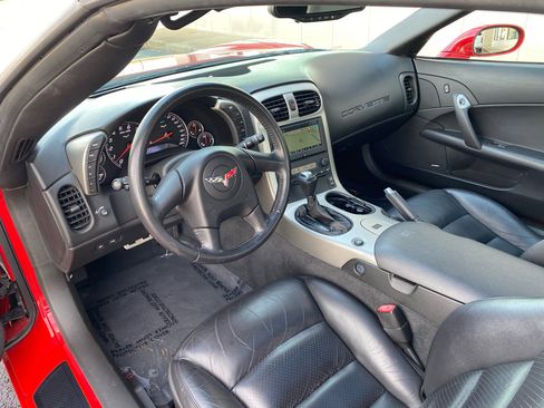Used 2005 Chevrolet Corvette Coupe w/ Preferred Equipment Group image 9
