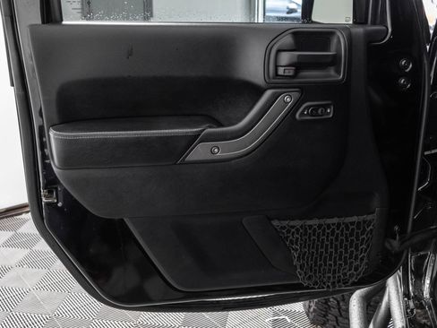 Used 2016 Jeep Wrangler Unlimited Sport AWD/4WD image 35