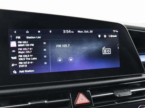 Used 2023 Kia Niro EX image 20