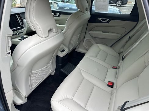 Used 2023 Volvo XC60 T8 Plus image 53